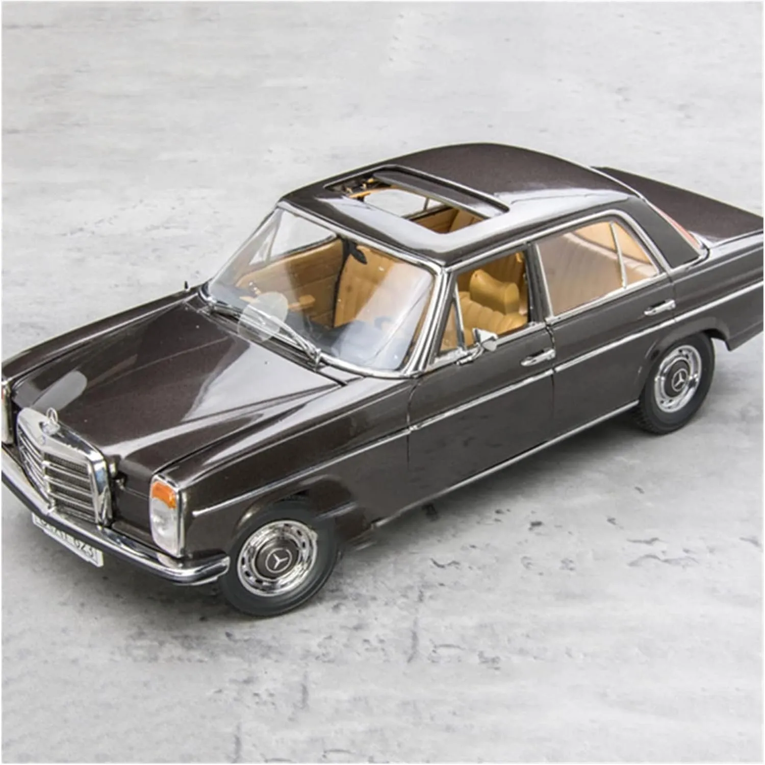 18 Alloy Car Model Adult Collectible Decoration Display congenital Utah buffalo yam Festive Deluxe Gift Resin Car Vehicle Model Fit for Benz W114 220C Strich 1 