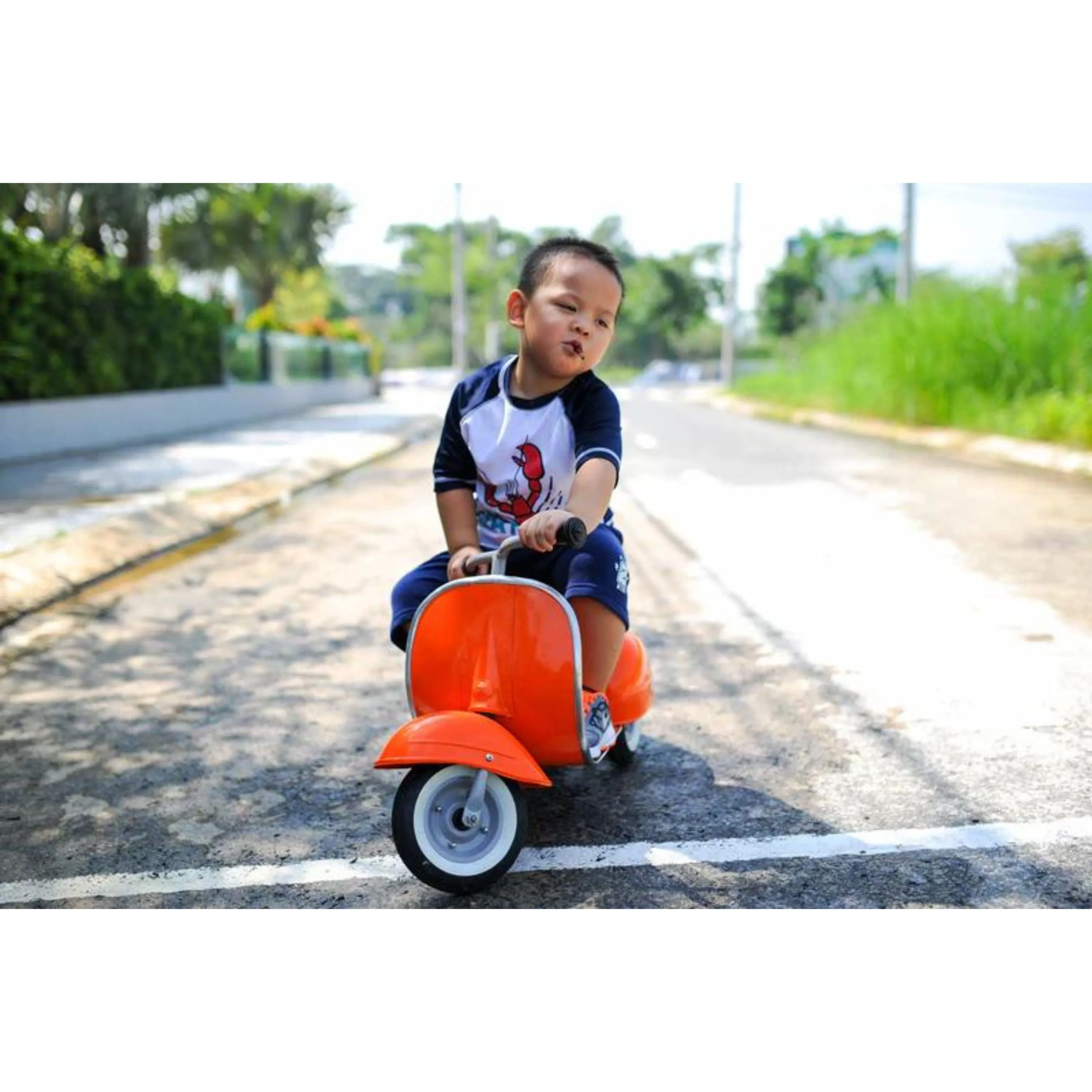 Ambosstoys Primo ride-on Scooter Orange