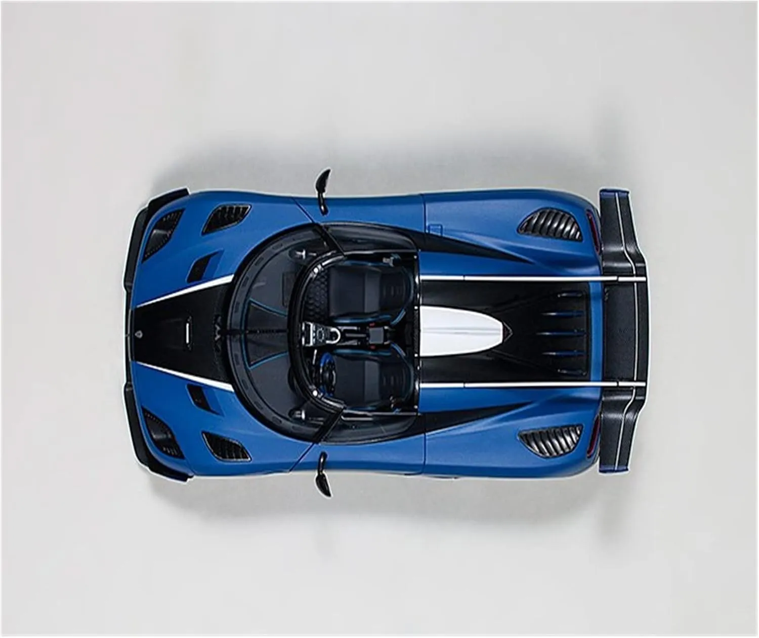 Fit for Koenigsegg One 1 1 18 Alloy Simulation Supercar Model Boutique squabble moose discard Toy Gift Collectibles Festive Deluxe Gift (Color : Blue) Alloy Resin Car Vehicle Model 