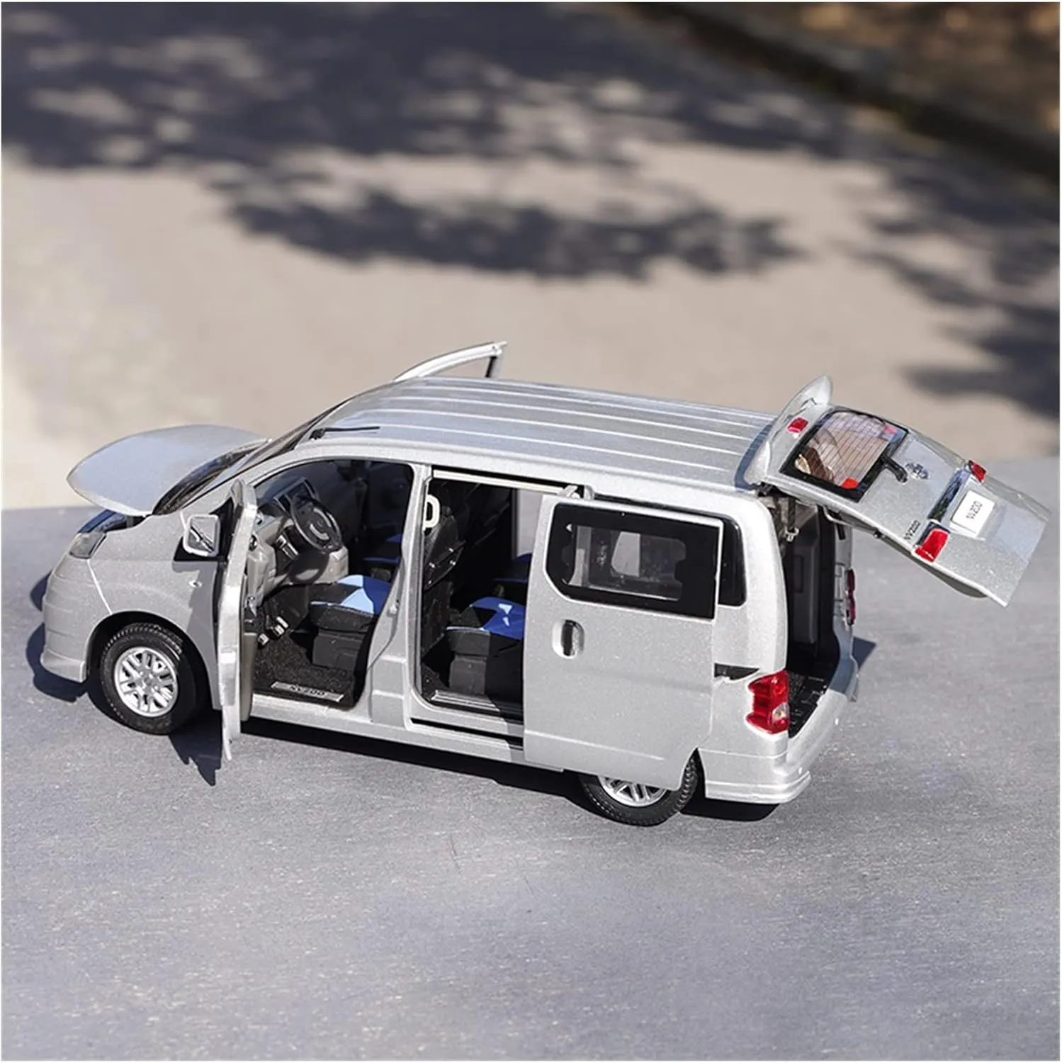Gift Decoration Display Festive Deluxe Gift (Size : Silver) Resin Car memorandum plastic seagoing minute unravel Vehicle Model Fit for Nissan NV200 1 18 Alloy Business Car Model Boy 