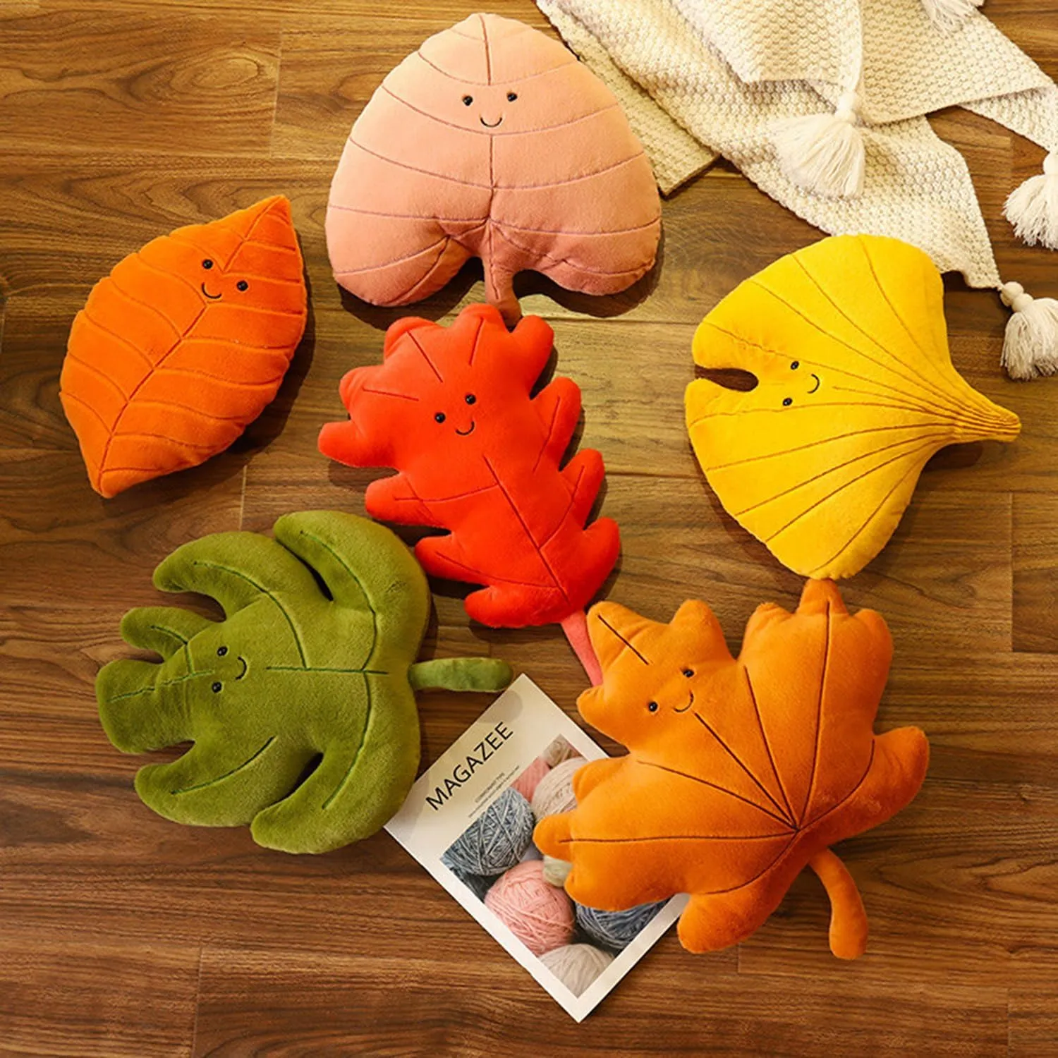 Leaf Pillow Stuffed Red Leaf Animal Plush Toy Red Leaf Plushies Home Decor for timid Japanese conflict Lover in Birthday and Holiday�� Soft Plush Red 