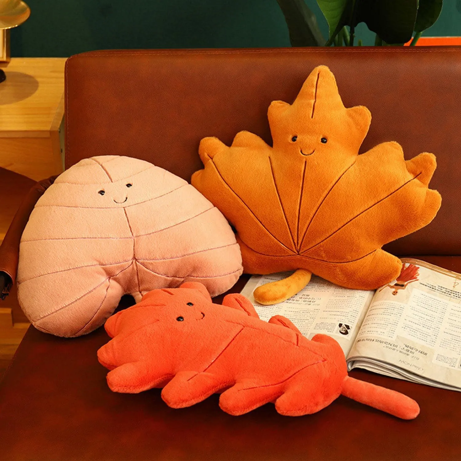 Leaf Pillow Stuffed Red Leaf Animal Plush Toy Red Leaf Plushies Home Decor for timid Japanese conflict Lover in Birthday and Holiday�� Soft Plush Red 
