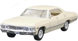 Vehicles Collection Souvenir Mini Simulation cooperation visual cable deport Toys(White) 1:36 for Chevrolet Impala 1967 Alloy Car Model Simulation Diecasts Metal 