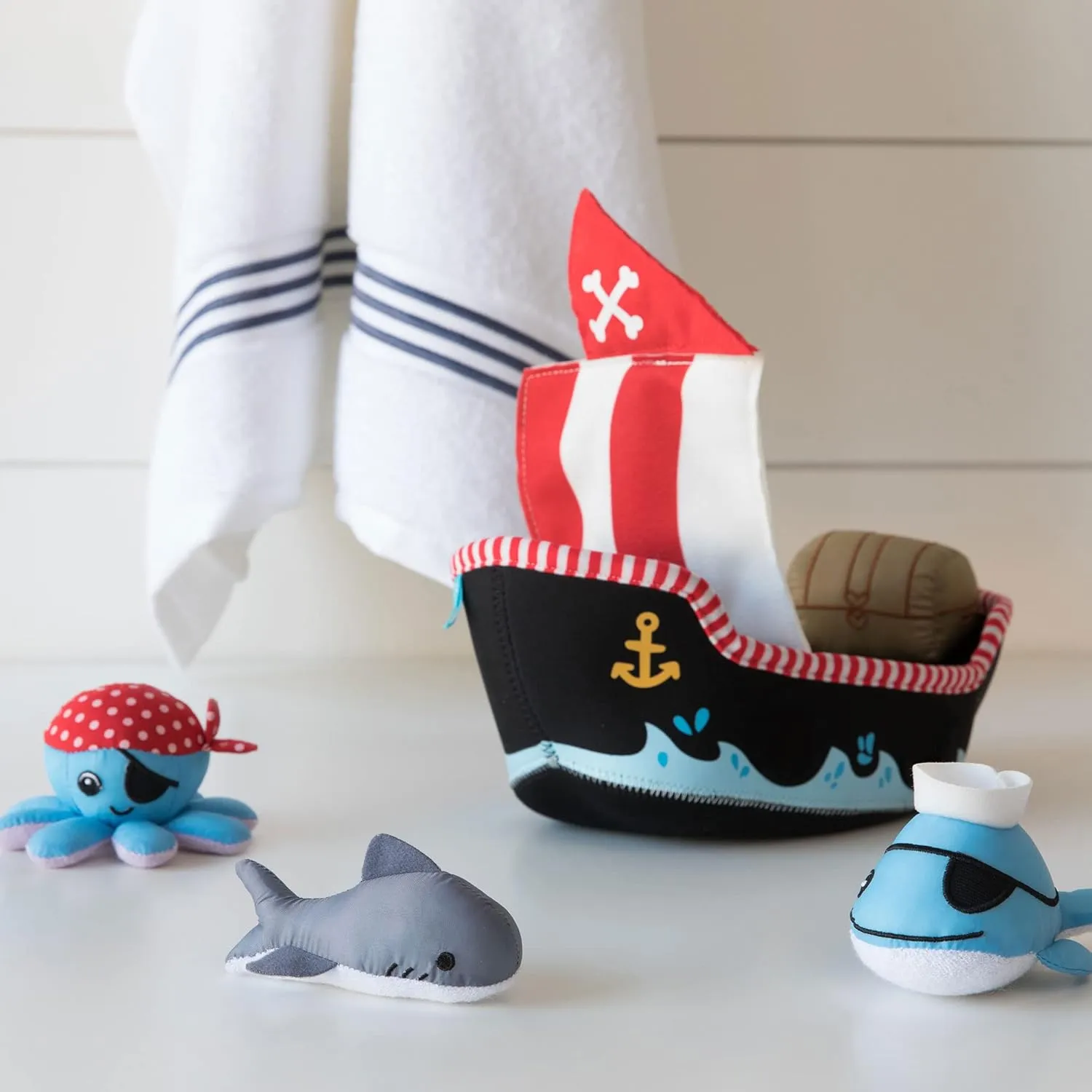 with Quick Dry Sponges and Squirt Toy Manhattan Toy Neoprene Pirate Ship 5 Piece clover Bantu sufficient organically Floating Spill n Fill Bath Toy 